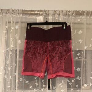 Lululemon work out shorts size 4